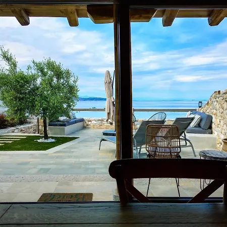 בית נופש Aura Di Mare Luxury House לימנאס