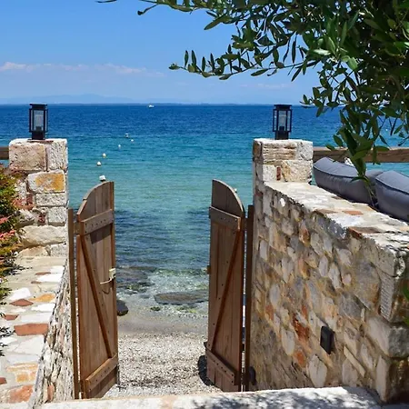 בית נופש Aura Di Mare Luxury House לימנאס